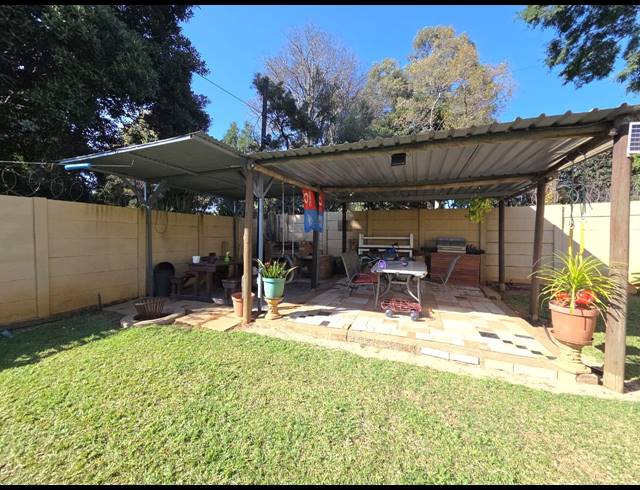 3 bed property to rent in VILLIERIA